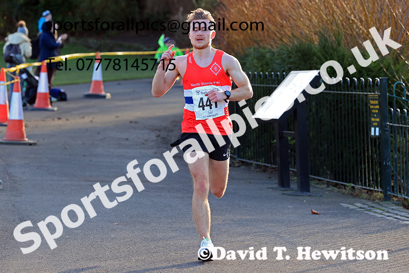 The 2024 Saltwell 10k Road Race, Gateshead. Photo: David T. Hewitson/Sports for All Pics